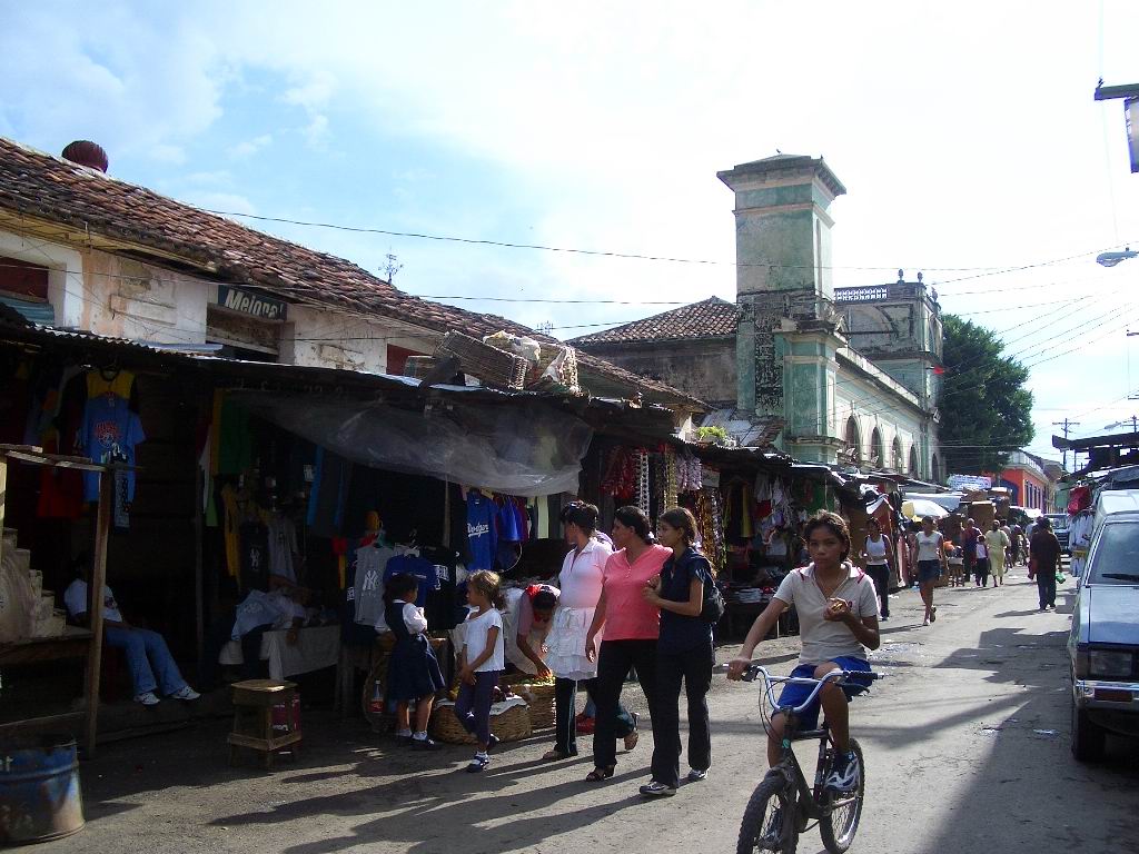 Die Gesch&auml;ftsstra&szlig;e von Granada
