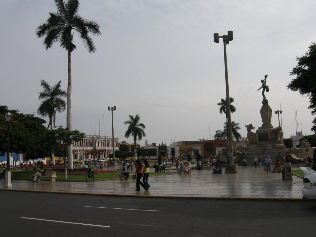 Trujillo:Plaza de Armas